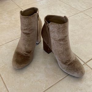 Beige suede heeled booties